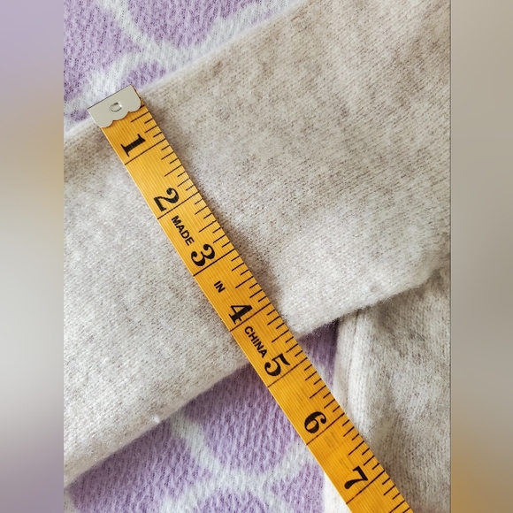 Wool Fox Sweater - Picture 8 of 9